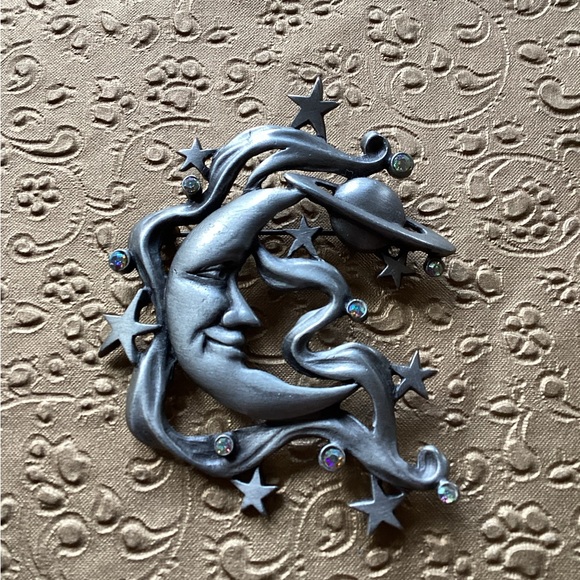 JJ Jonette Half Moon World & Stars Celestial Brooch 🌙✨🪐⭐️🌙 - Picture 2 of 8